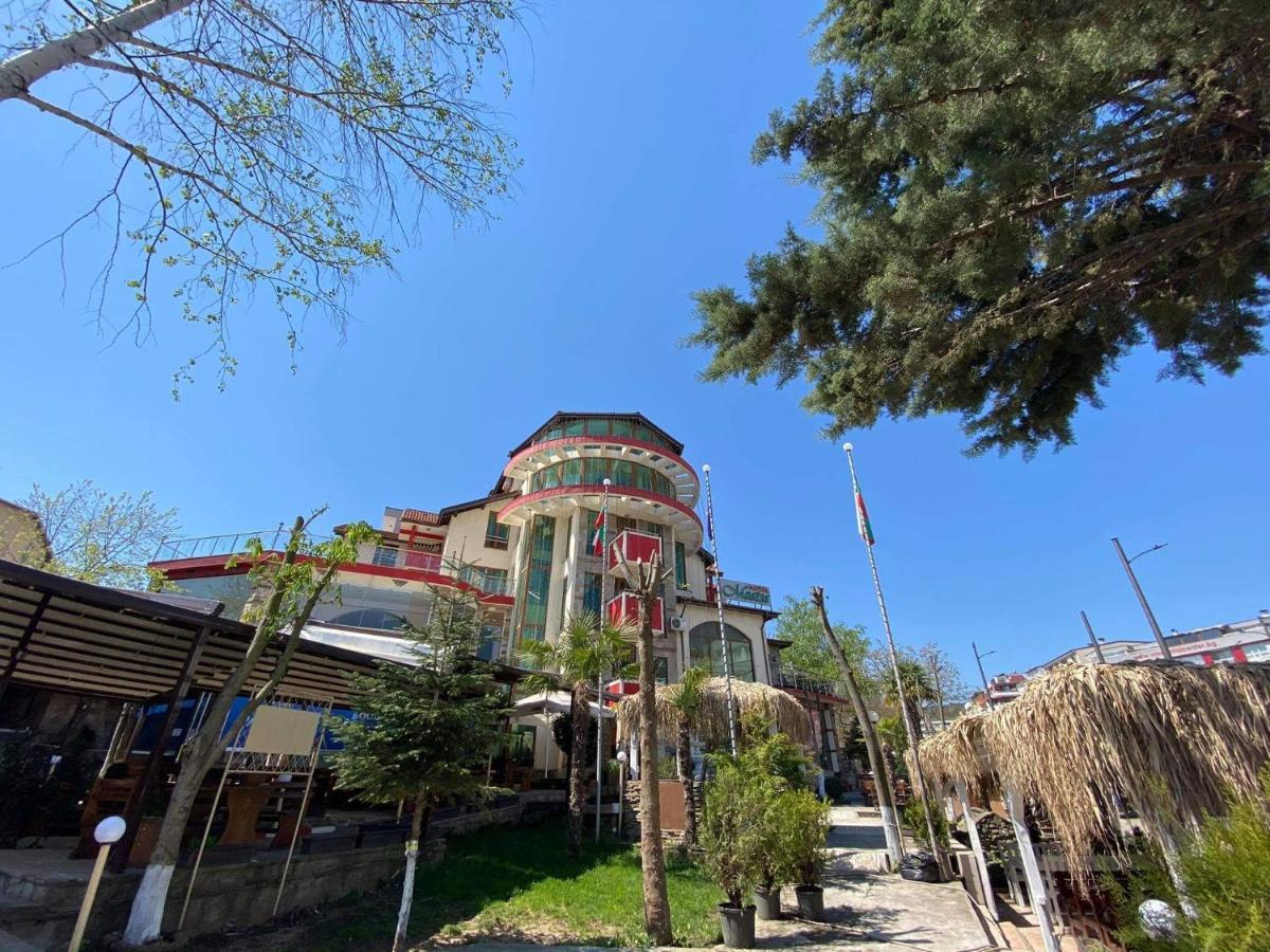 Meatsa Hotel Kŭrdzhali Dış mekan fotoğraf