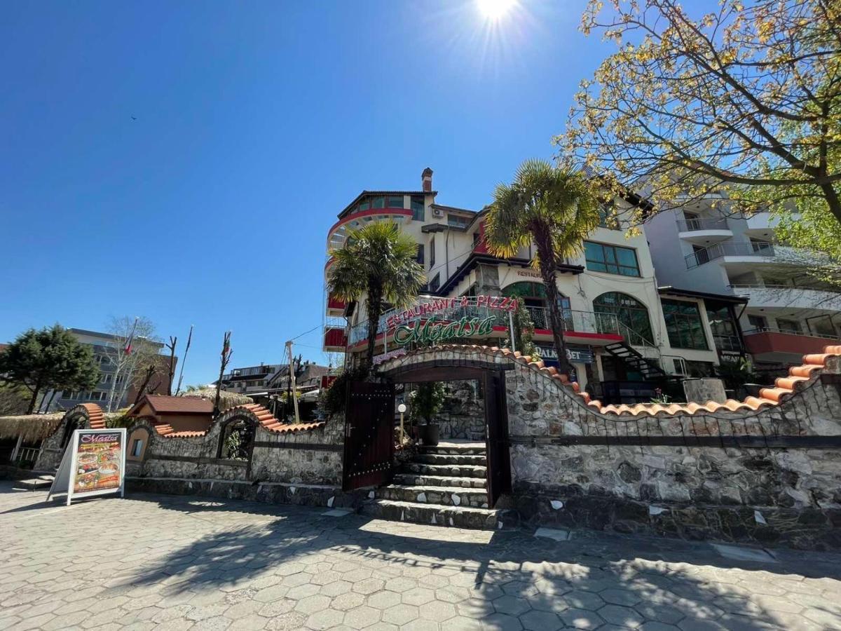 Meatsa Hotel Kŭrdzhali Dış mekan fotoğraf