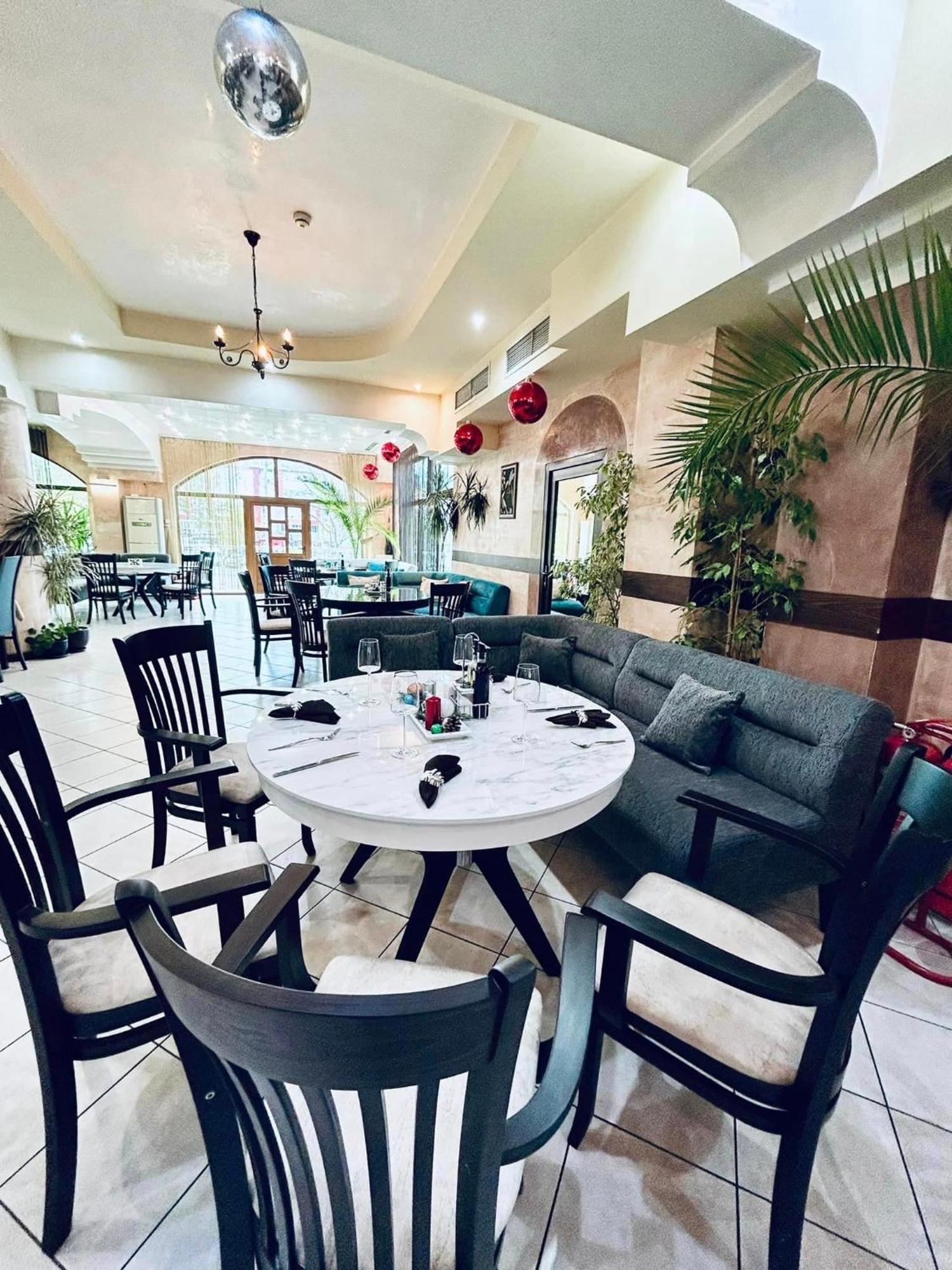Meatsa Hotel Kŭrdzhali Dış mekan fotoğraf