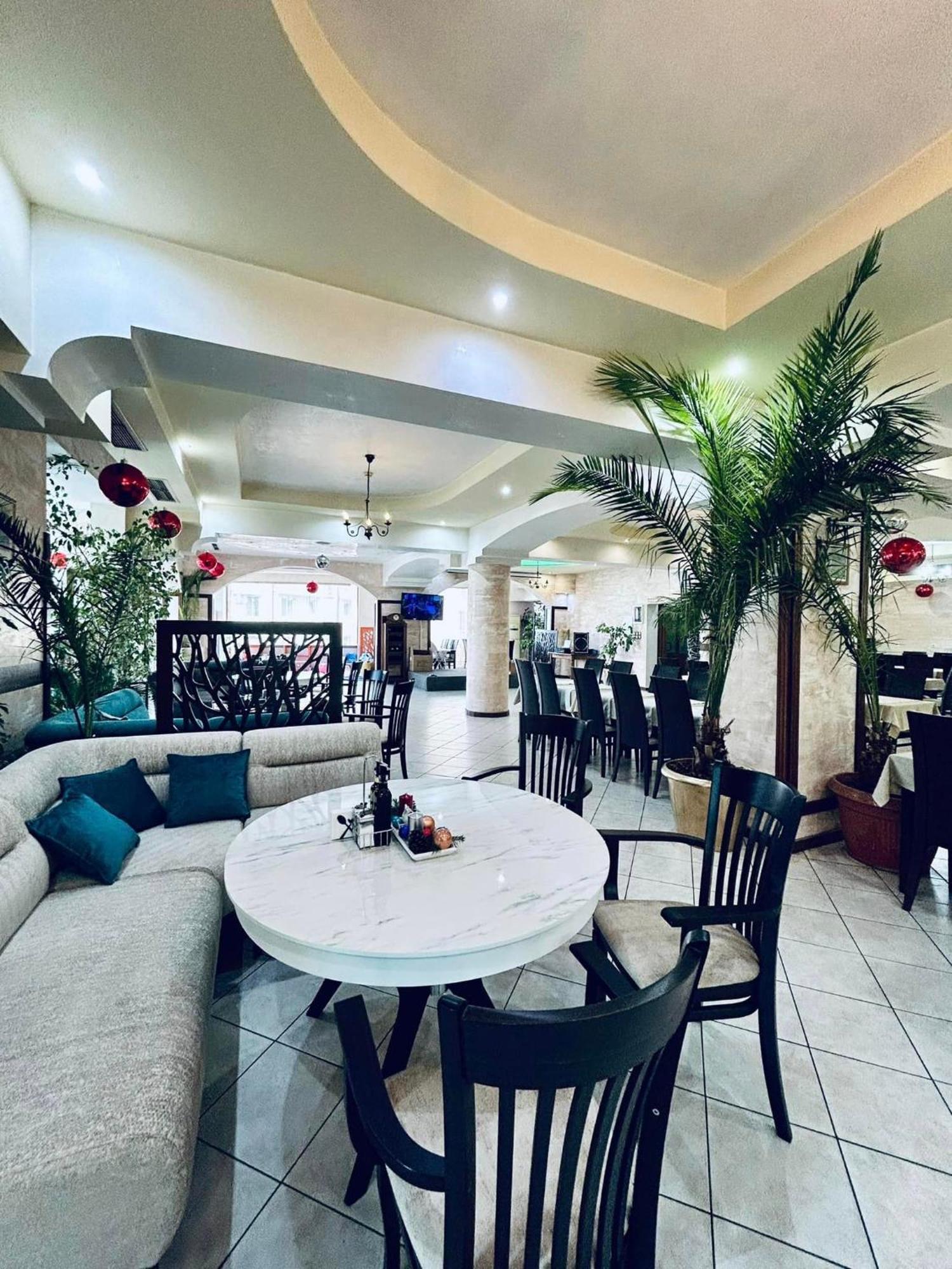 Meatsa Hotel Kŭrdzhali Dış mekan fotoğraf
