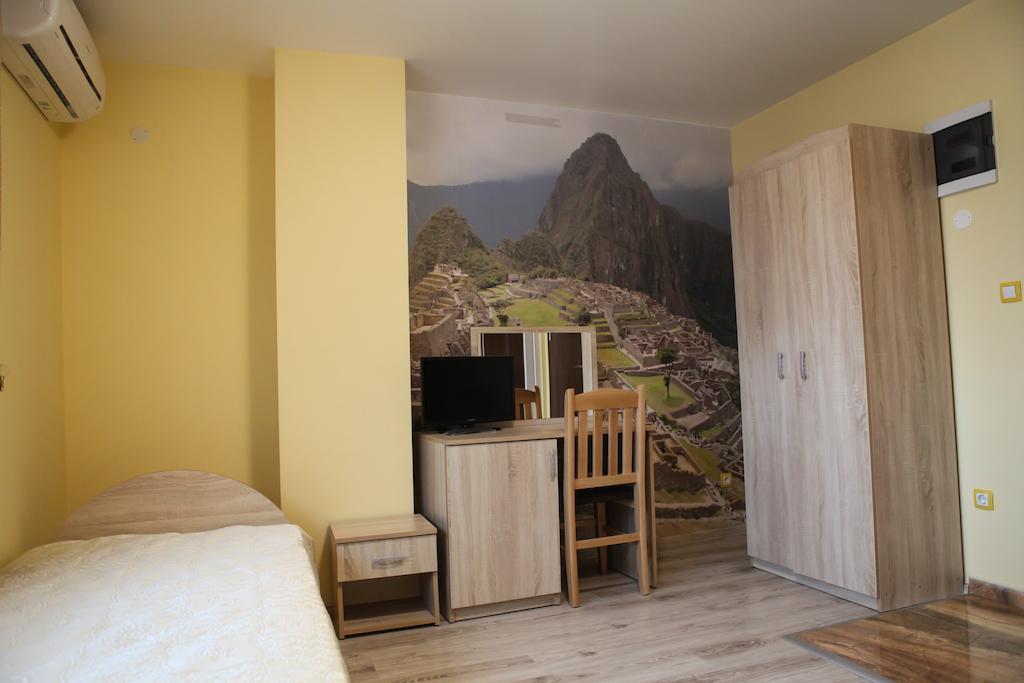 Meatsa Hotel Kŭrdzhali Oda fotoğraf
